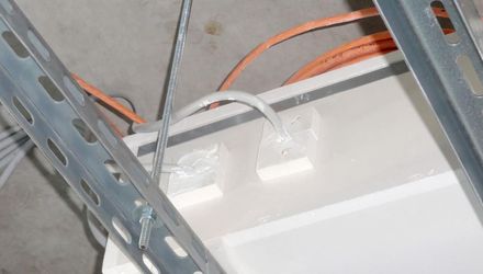 Elektroversorgungsleitungen, Brandschutz für Kabel und Leitungen mit nichtbrennbaren Brandschutzbauplatten
